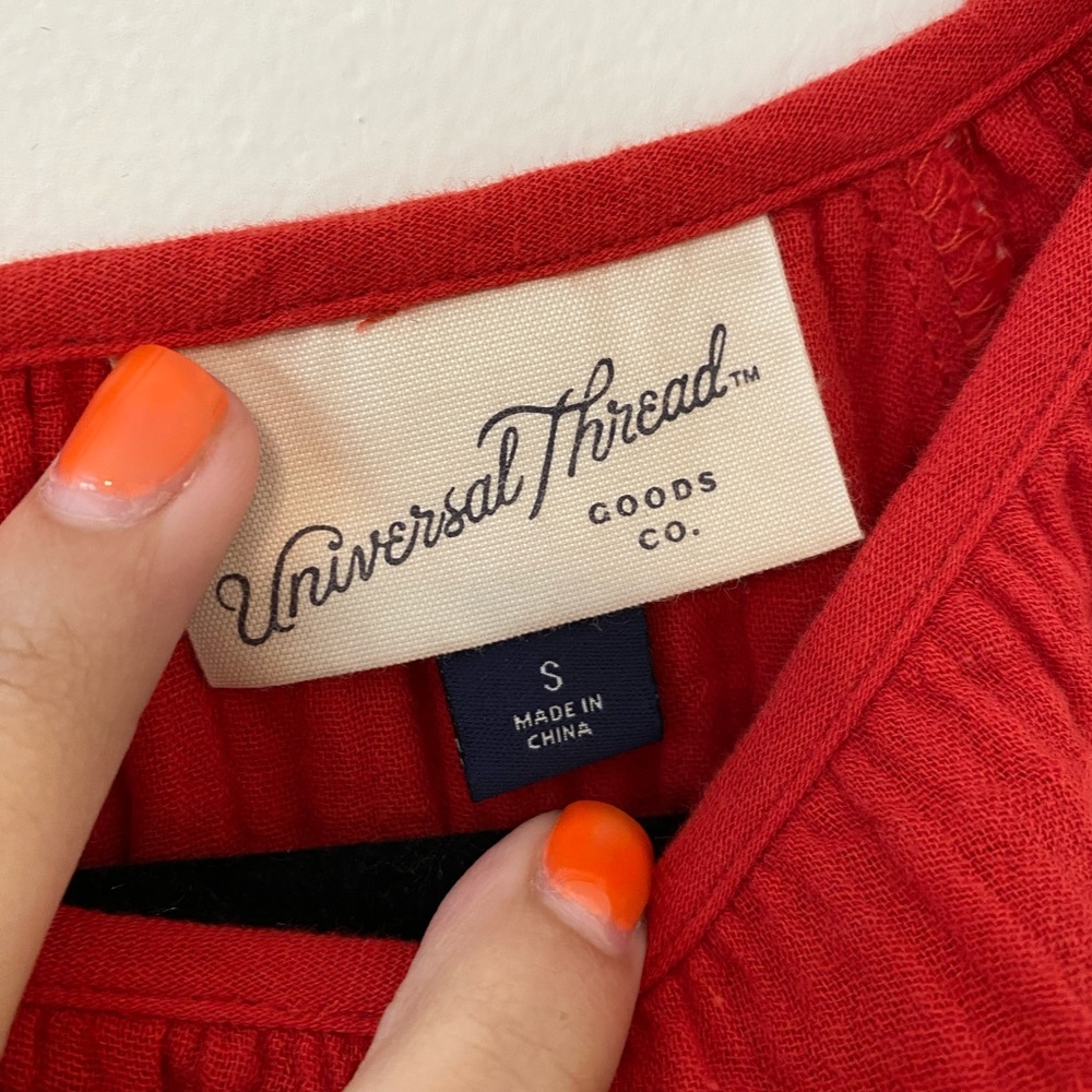 Universal Thread top - Picture 2 of 2